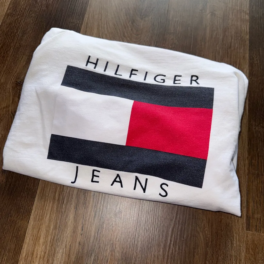 Tommy Hilfiger White Sweatshirt with Red and Navy Logo - Image 7