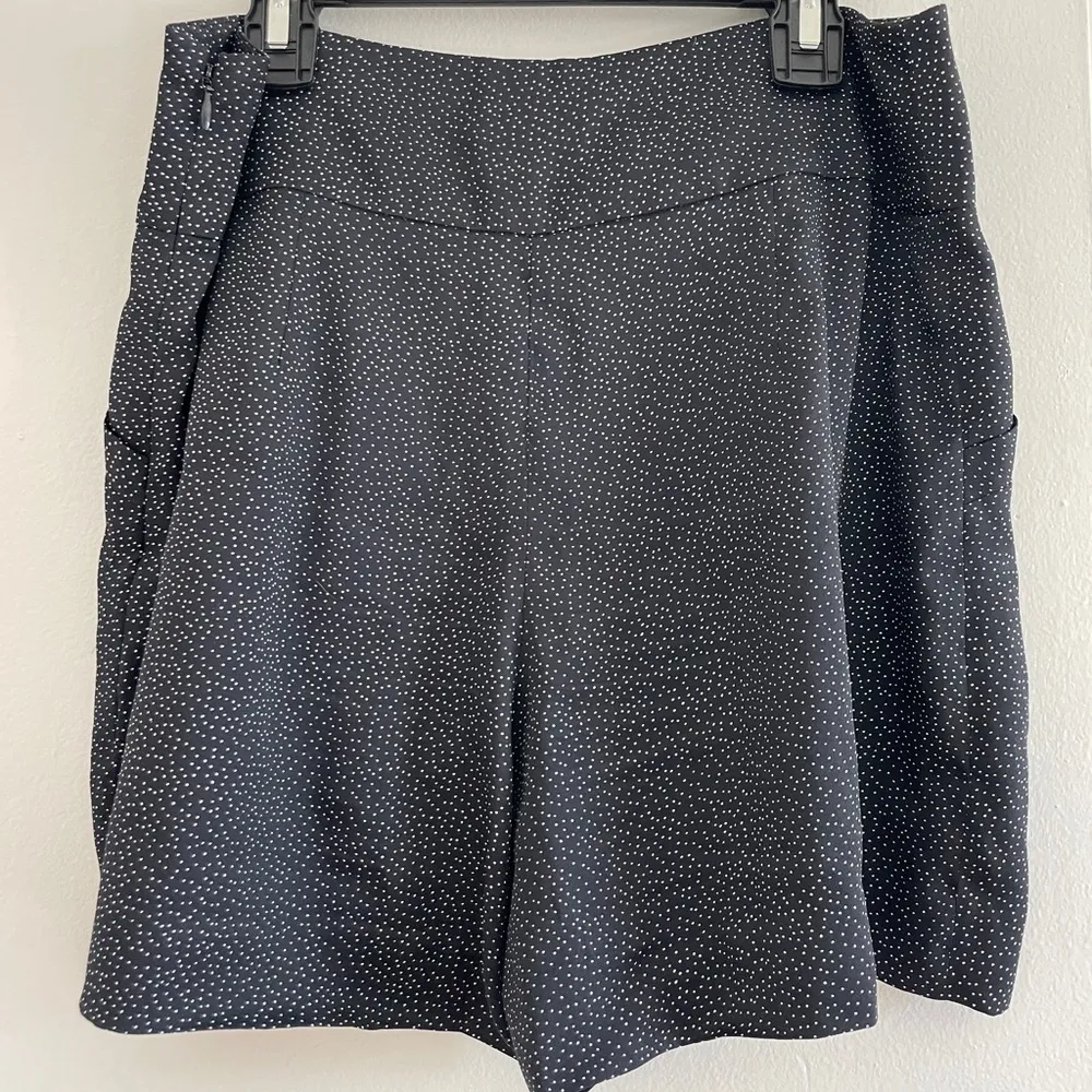 Black Flow Shorts with Pockets and White Polka Dots - Image 2