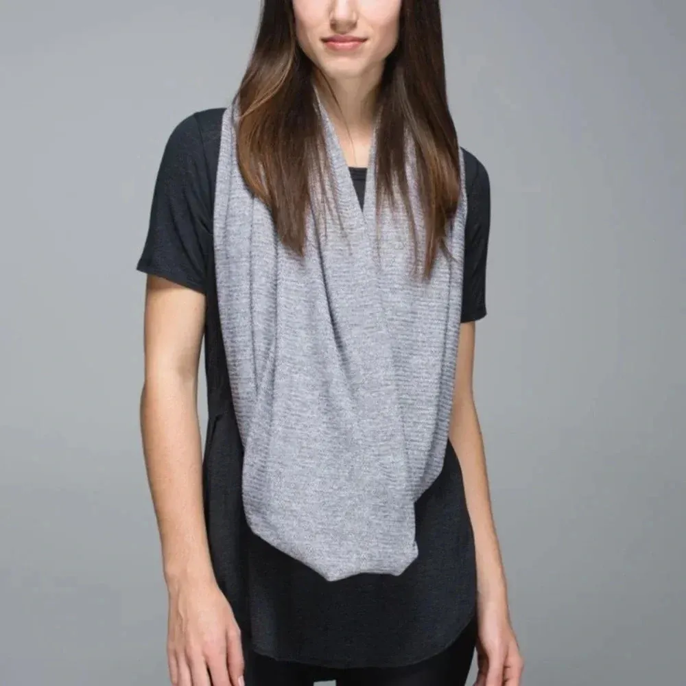 Lululemon Vinyasa Scarf Rulu Mini Check Pique White Heathered Black Reversible - Image 5