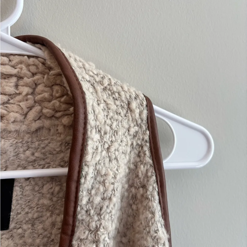 Love Tree Women's Acrylic Wool Faux Leather Trim Cream Sherpa Boho Vest Small - Image 4