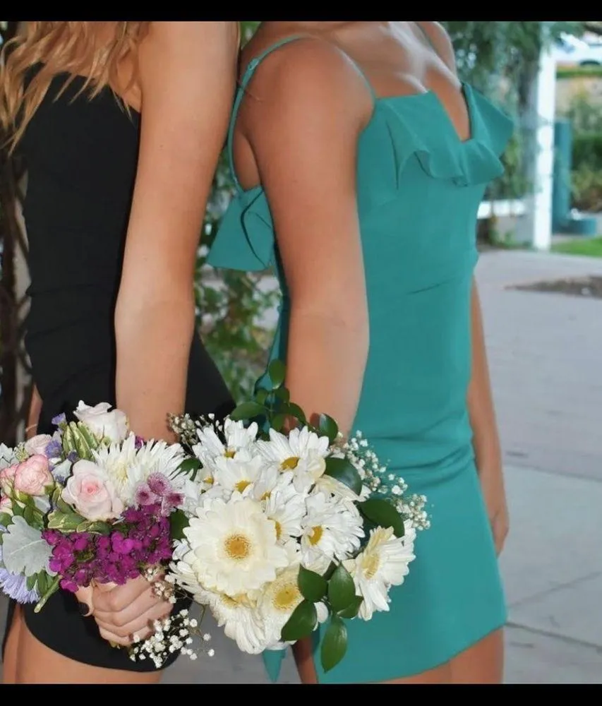 Green Mini Dress with Ruffle - Image 3