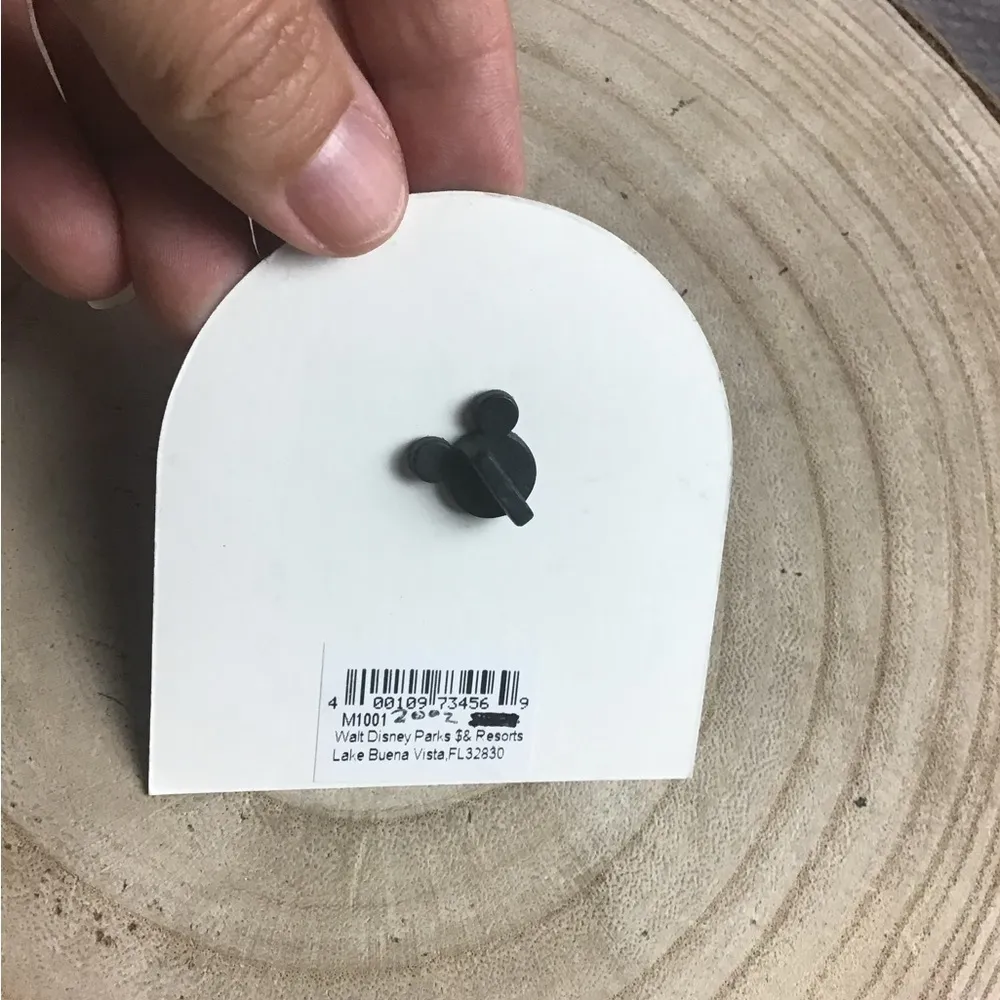 Disney MGM Studios passholder exclusive 2002 Ariel pin - Image 2