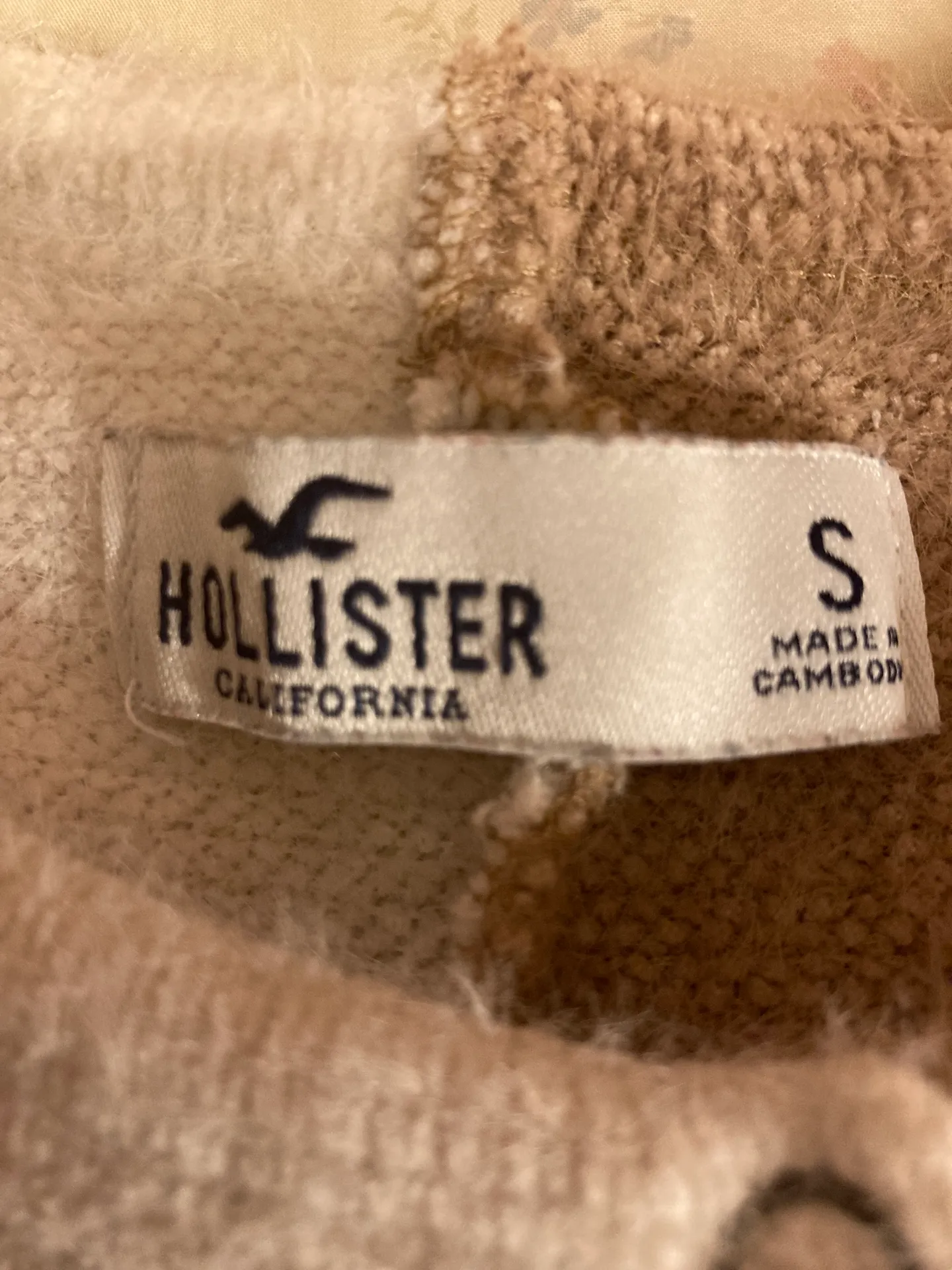 Brown and White Sweater - Image 3