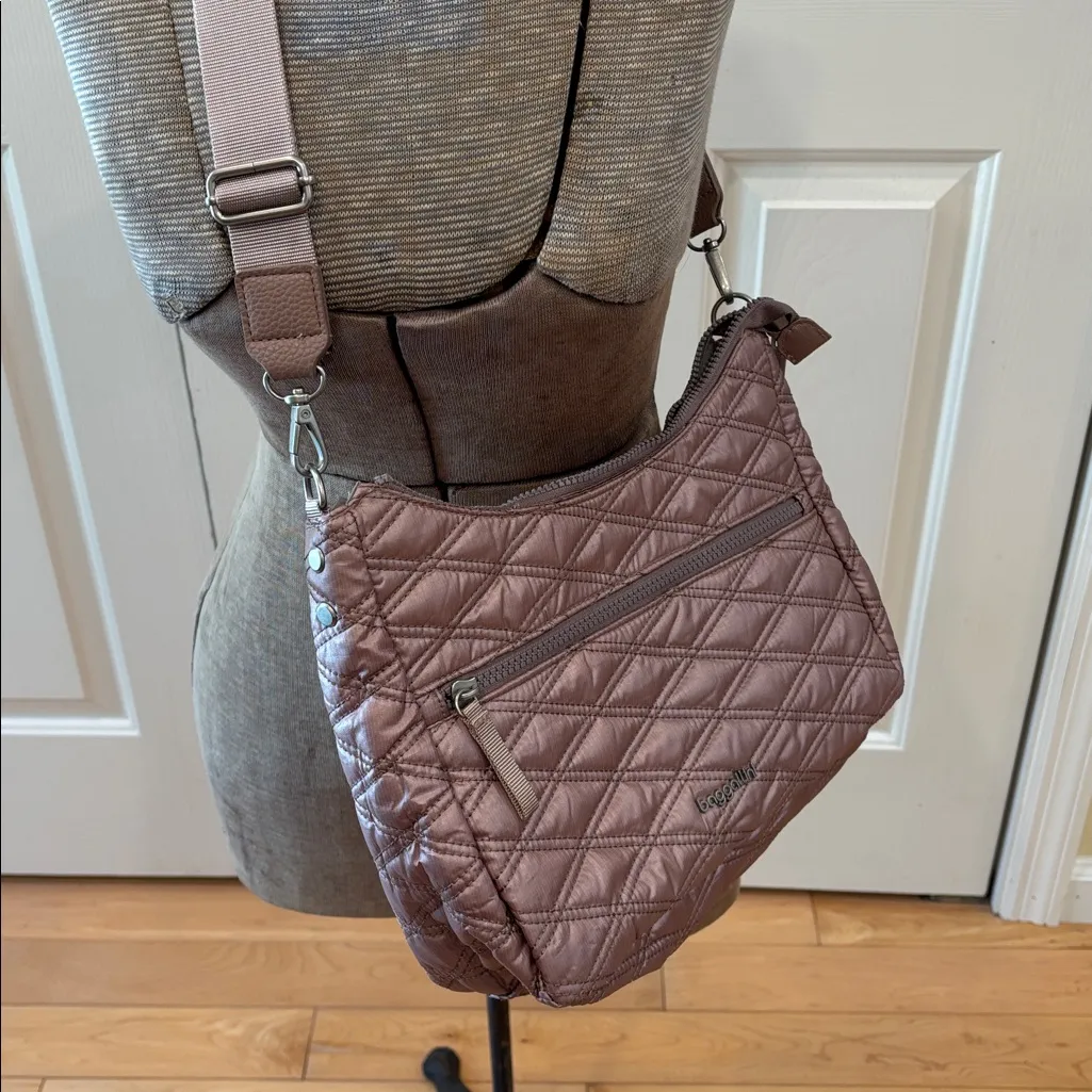 Baggallini Light pink mauve modern quilted nylon crossbody convertible RFID Bag - Image 2