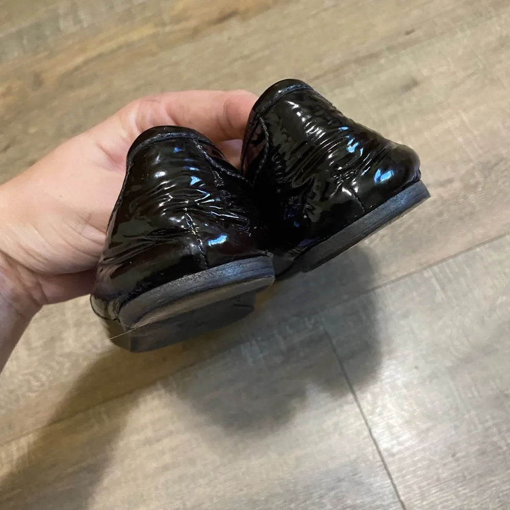 Authentic Prada bow toe patent leather loafers black - Image 4