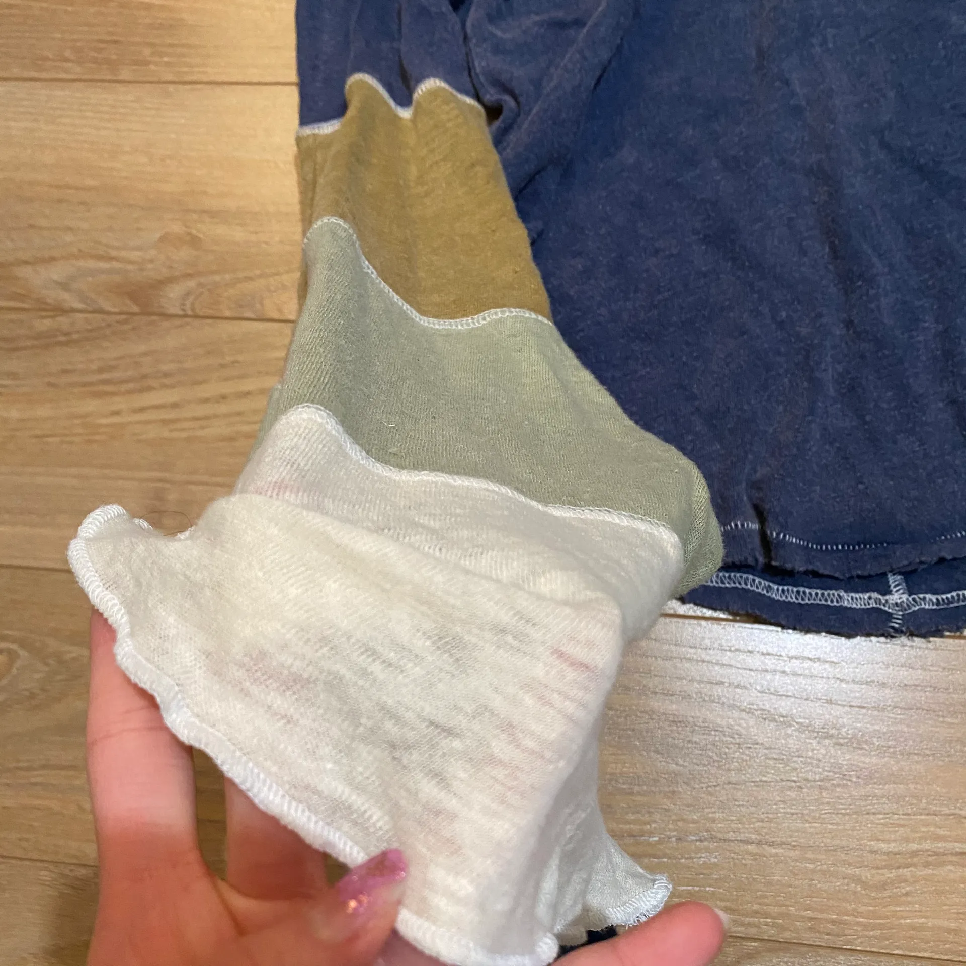 NWT  Spread your wings bell sleeve shirt size XS - Image 4