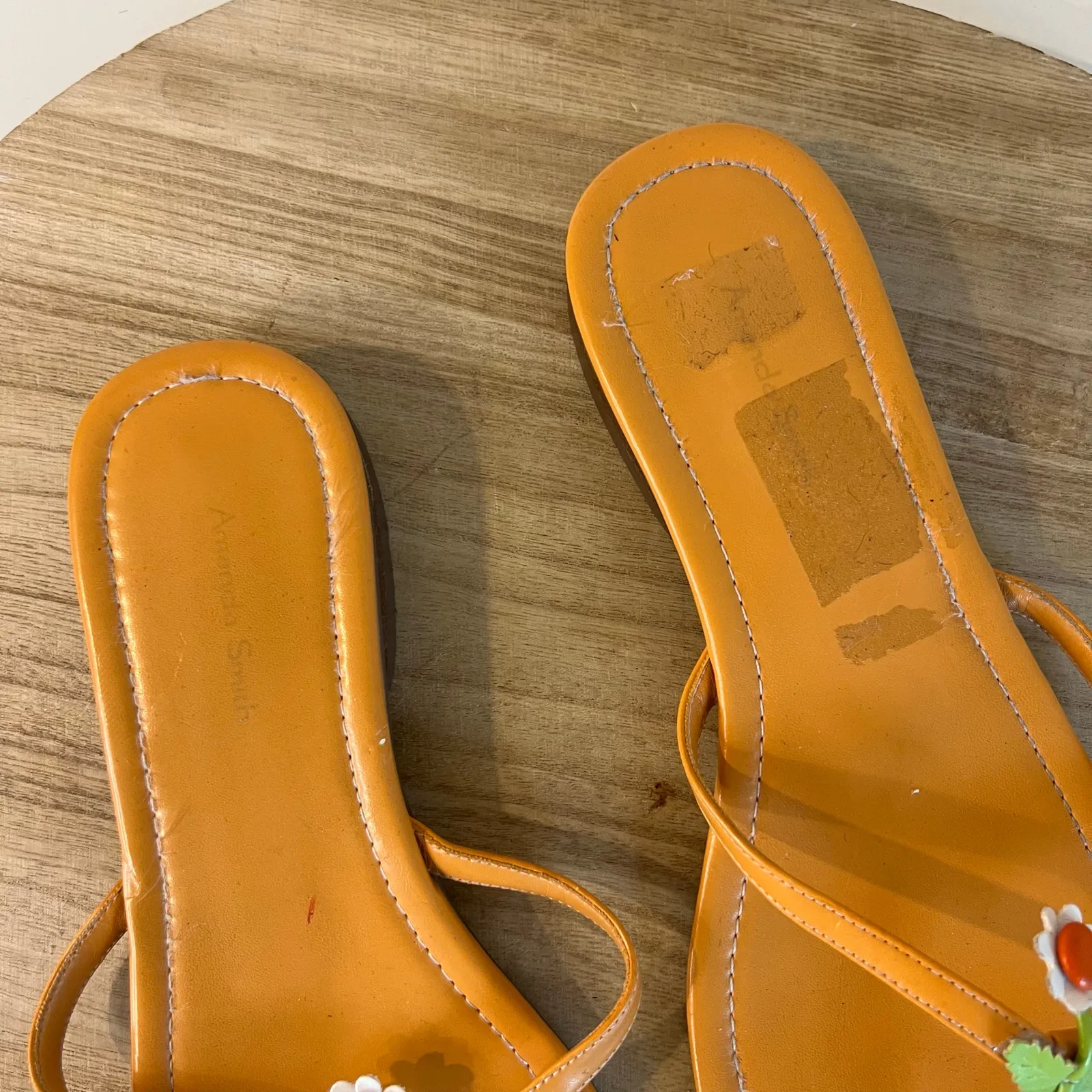 Amanda Smith Floral Embellished 90s Orange Leather Thong Sandals Size 8.5 - Image 3