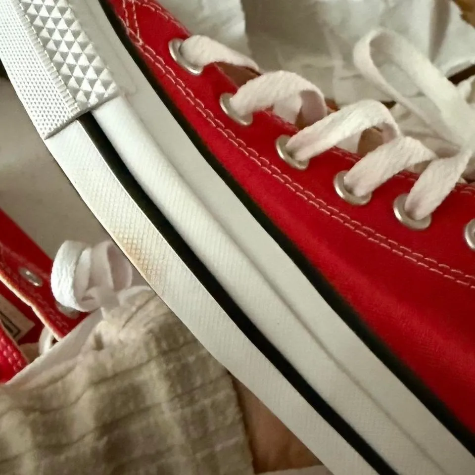 Converse All Star Low Top Sneakers – Unisex – Men's 7 / Women's 5 – Red Canvas - Image 3