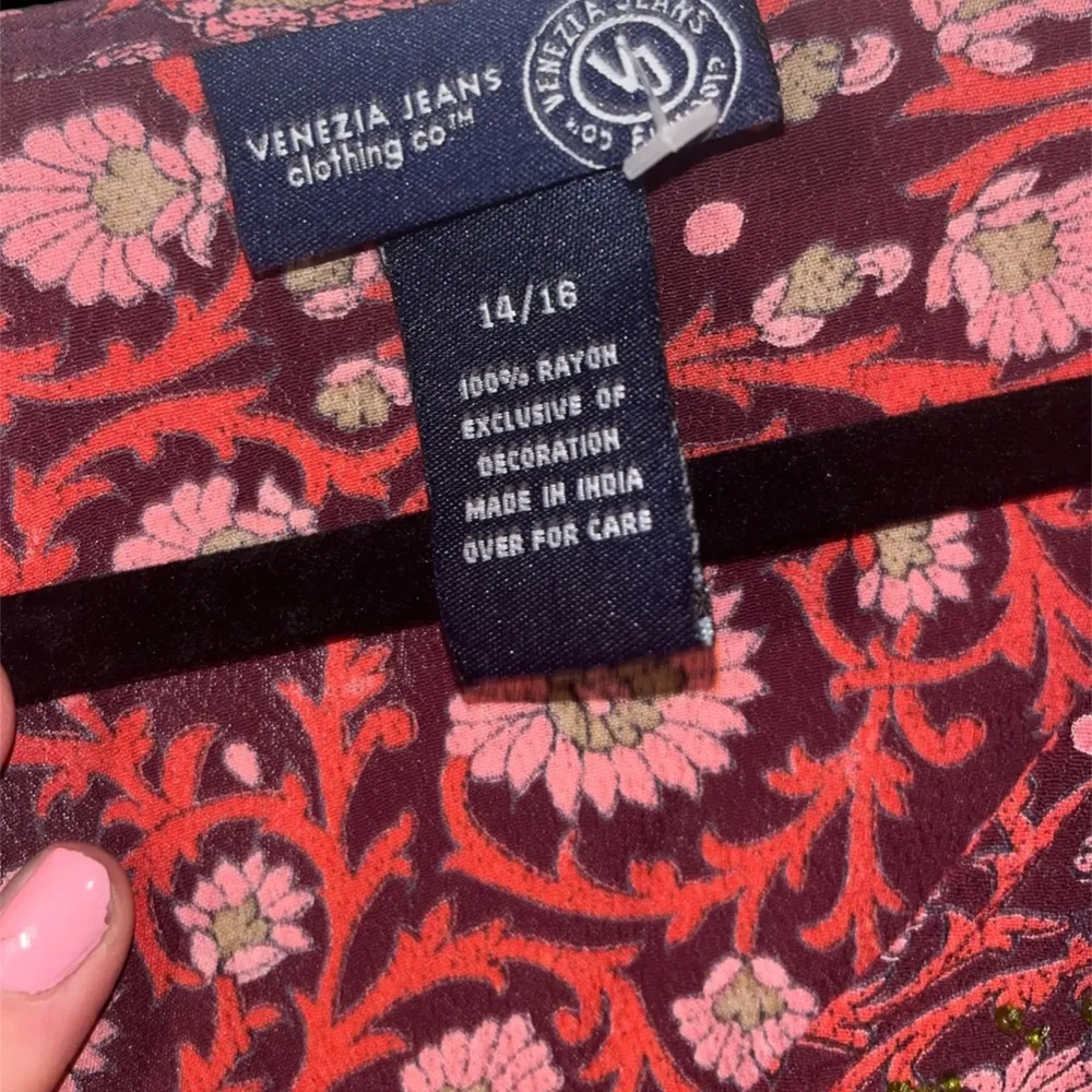 Venezia Jean clothing co. Beaded Paisley/Floral Long Split Bell Sleeve Blouse - Image 13