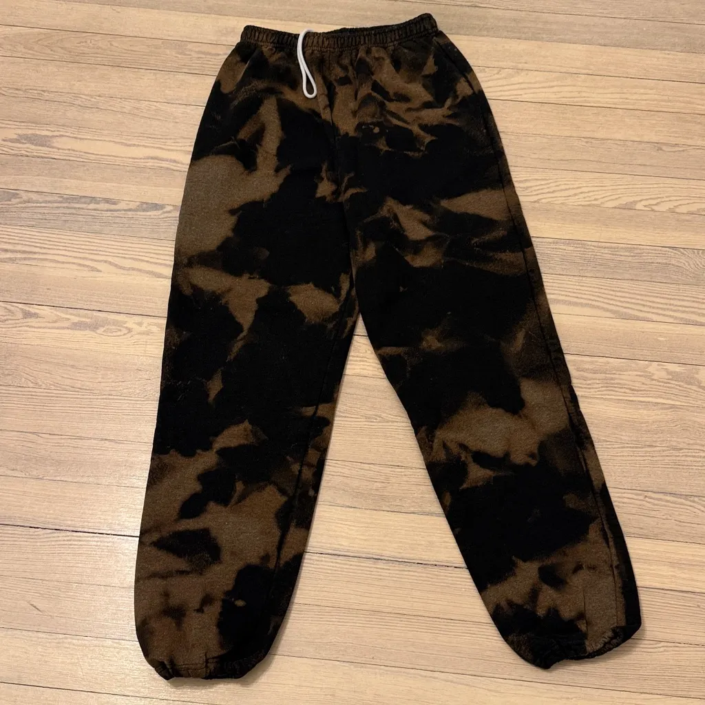 Women’s Black & Brown Tie Dye Crewneck Sweatshirt & Sweatpants Matching Set - Image 5