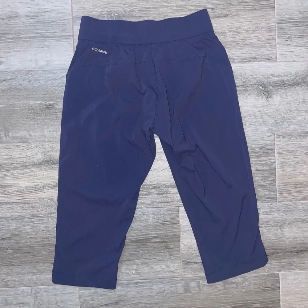 COLUMBIA Omni-shield capris size XS - Image 2