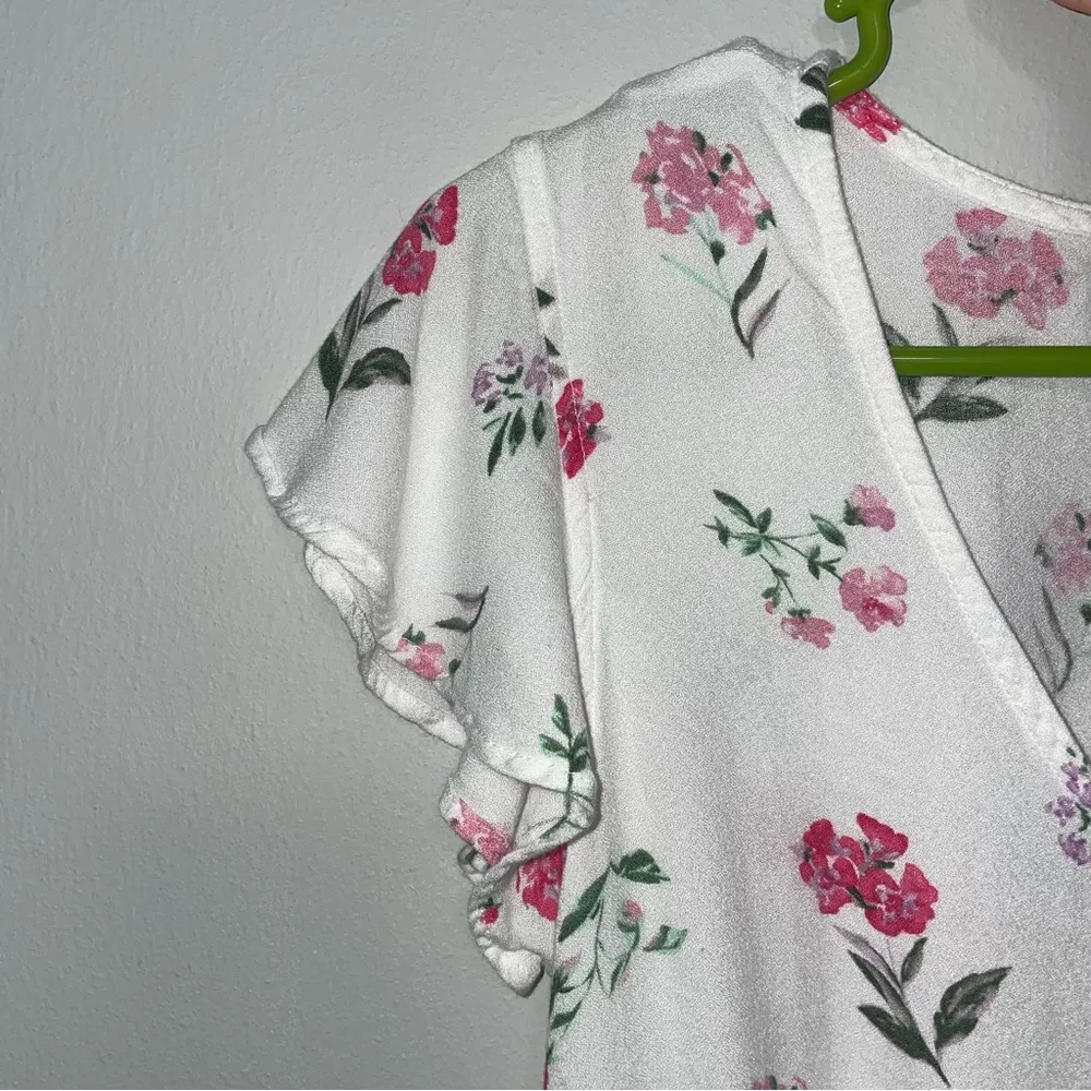 Floral Flutter-Sleeve Top - Image 4