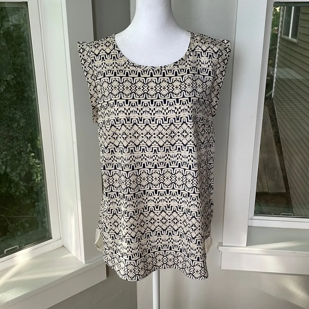 The Limited Navy Cream Patterned Sleeveless Blouse Size Small - Image 6