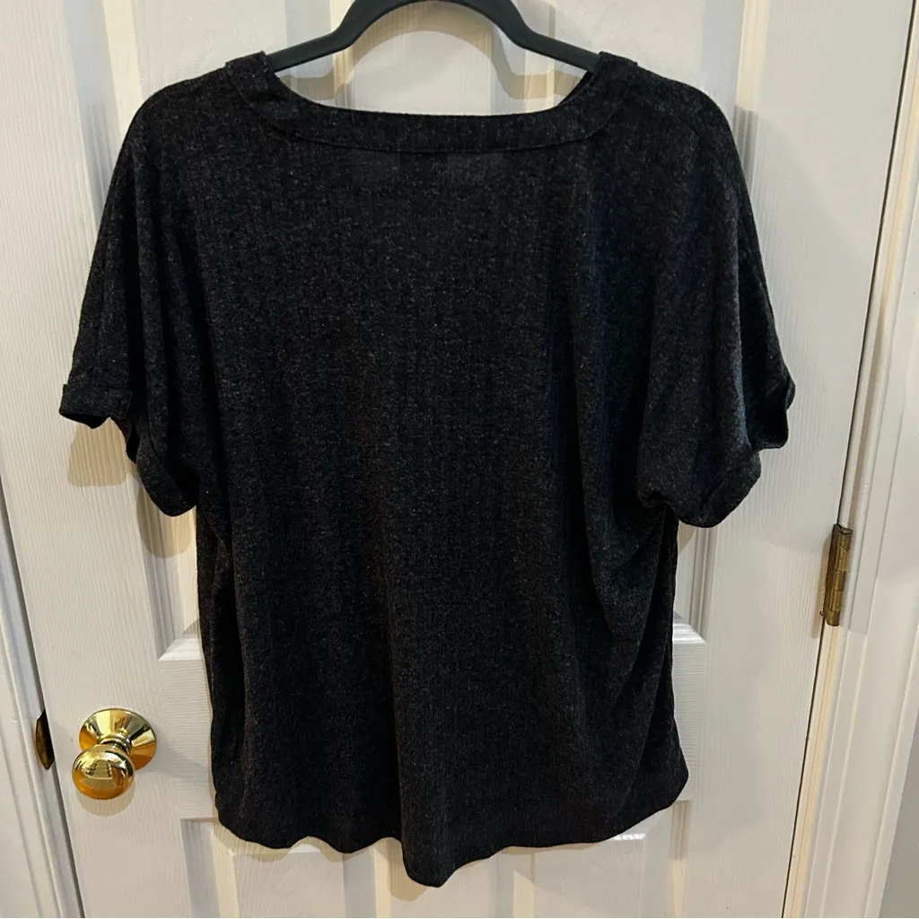 Como Vintage Women's Short-Sleeve Henley Shirt with Crochet Detailing - Image 7