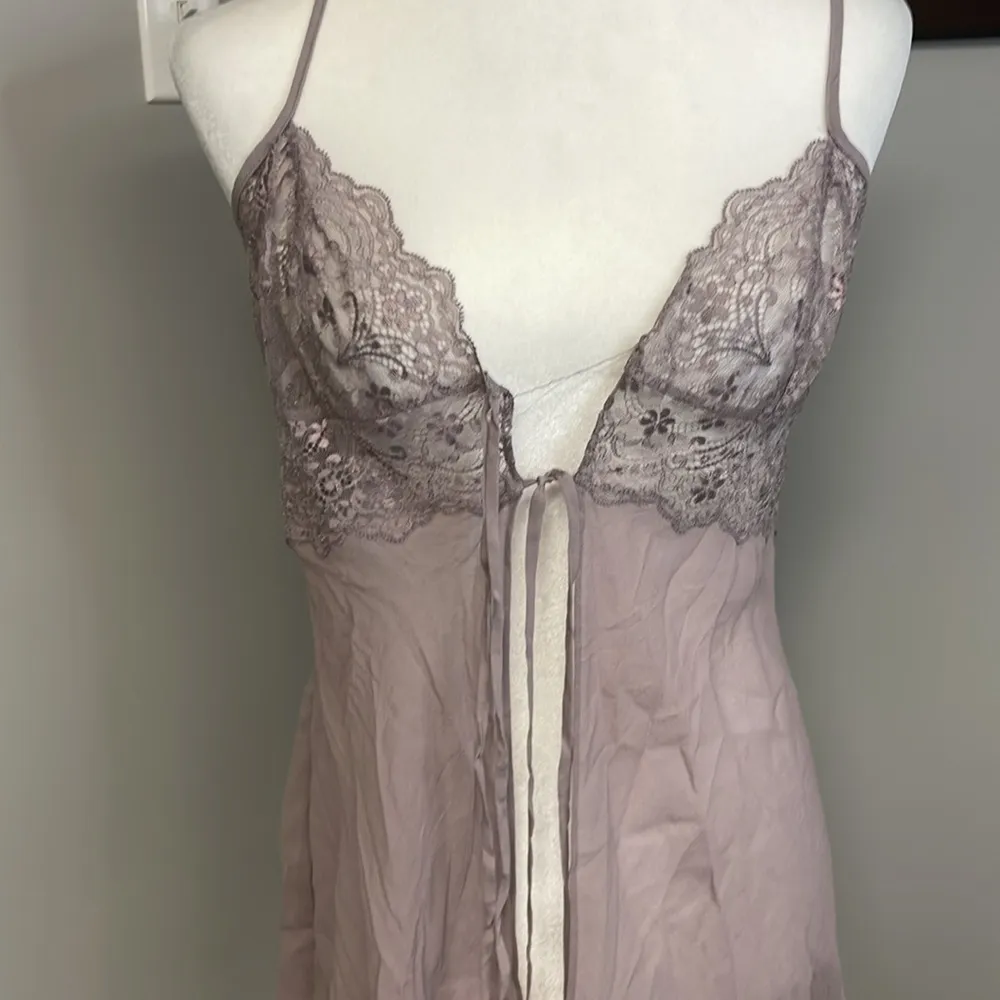 100% Silk Victoria's Secret Lavender Mauve Lace Lingerie Medium Sexy Mobwife - Image 2