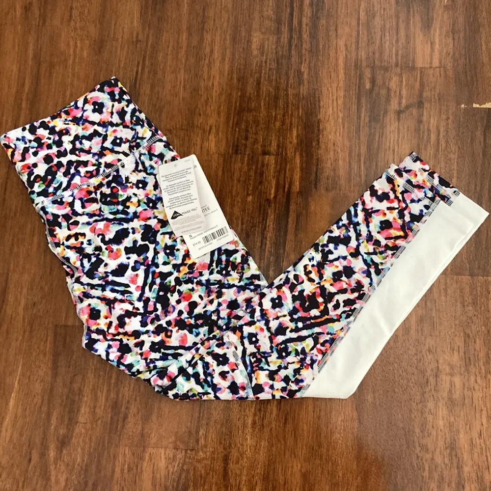 NEW Athleta High Rise Watercolor Chaturanga Capri Leggings Colorful Leopard NWT - Image 4