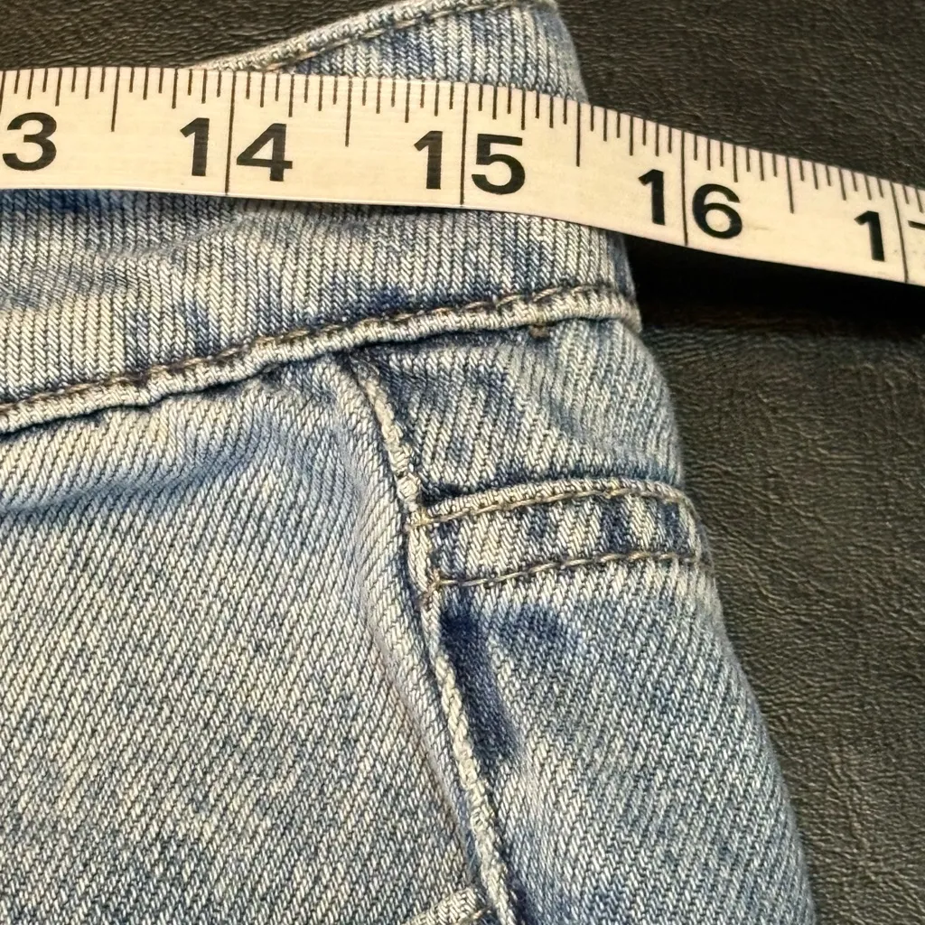 Pink Lily High Rise Distressed 5 Button Light Blue Jeans size 9 - Image 7