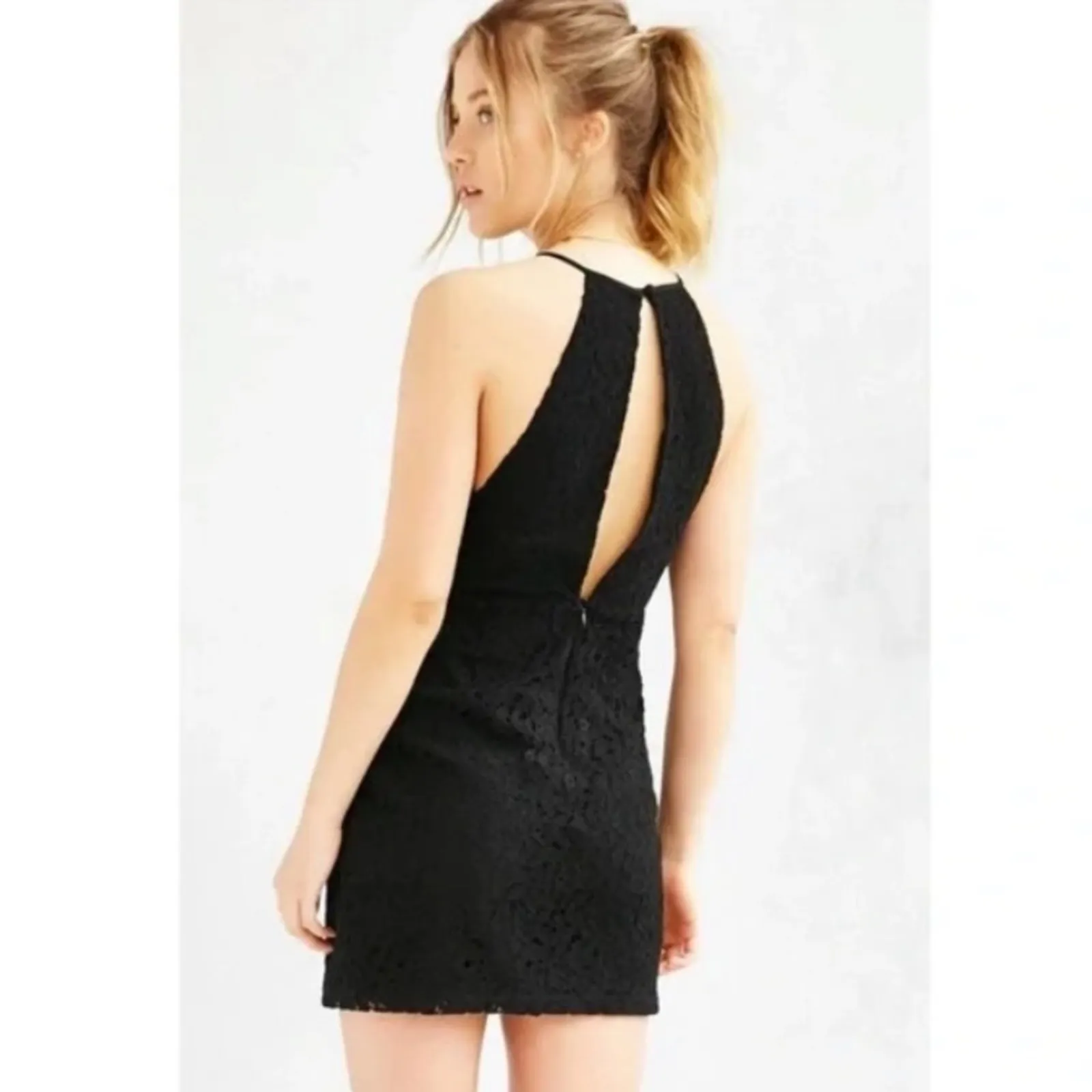 Kimichi Blue Lace Scallop Sleeveless Black Dress - Image 12