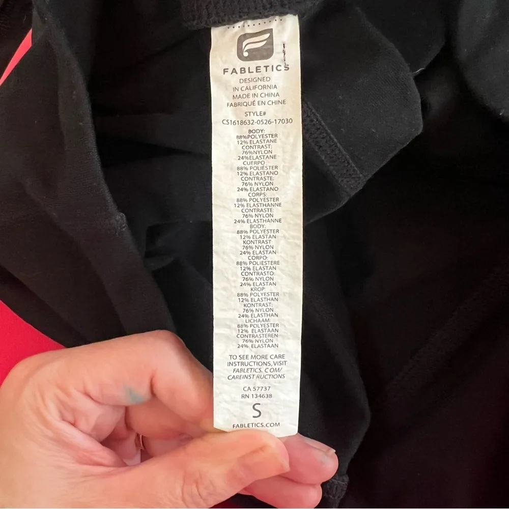 Fabletics capri with mesh black and confetti small - Image 5