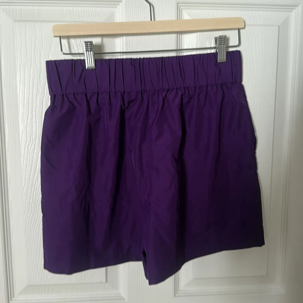 NWT EXPRESS Women's Deep Purple Shorts medium - Image 5