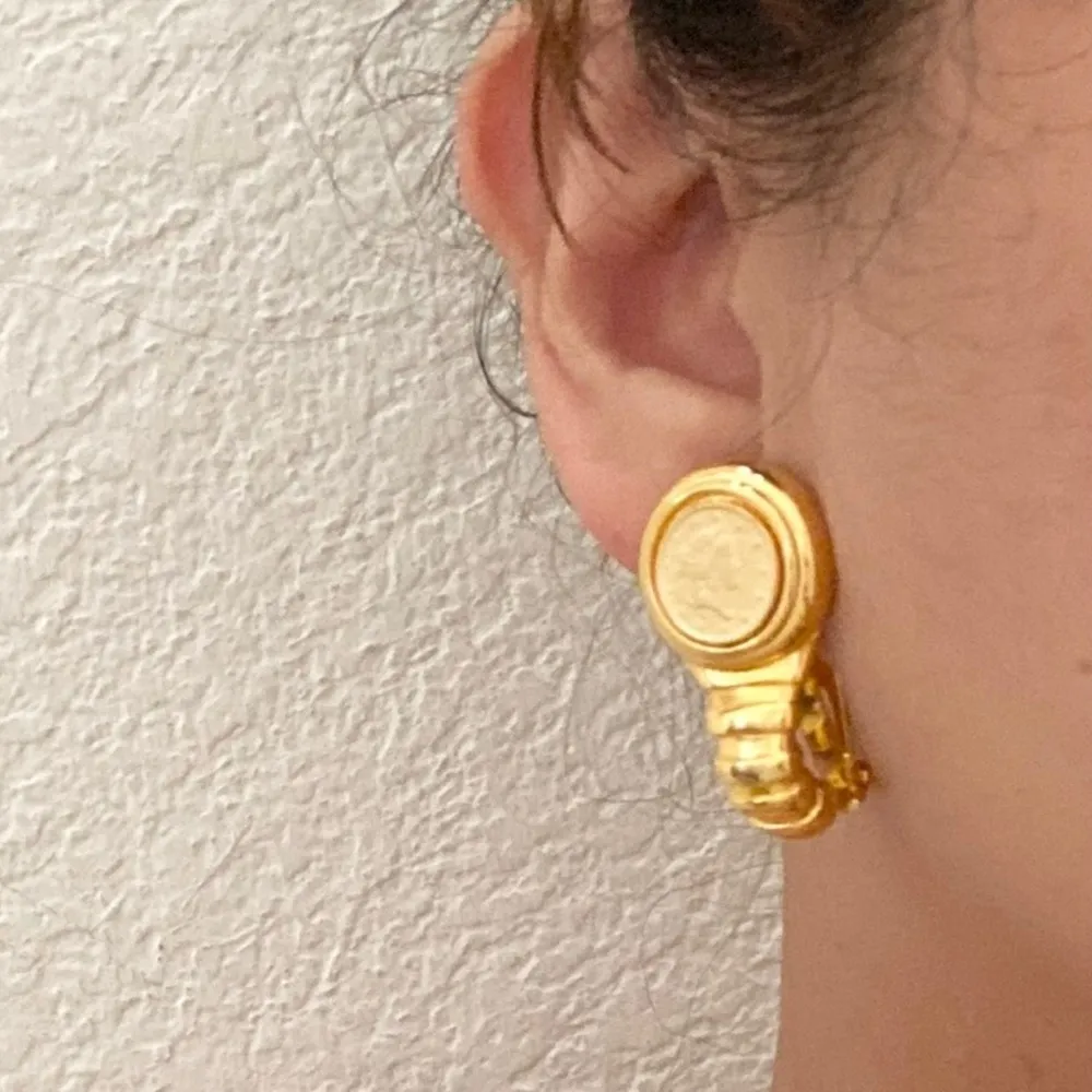 Vintage Unsigned Gold - Image 3