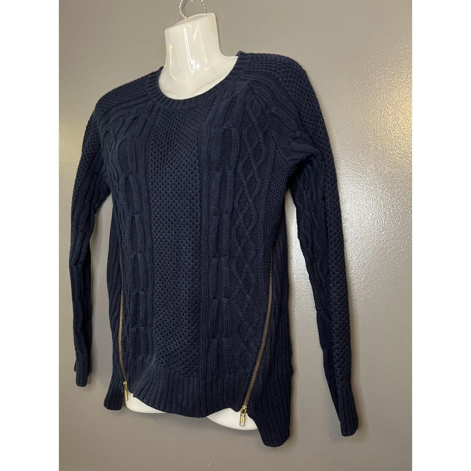 Cabi Sweater Womens Small Navy Long Sleeve Cable Knit Side Zip Tunic Pullover - Image 3