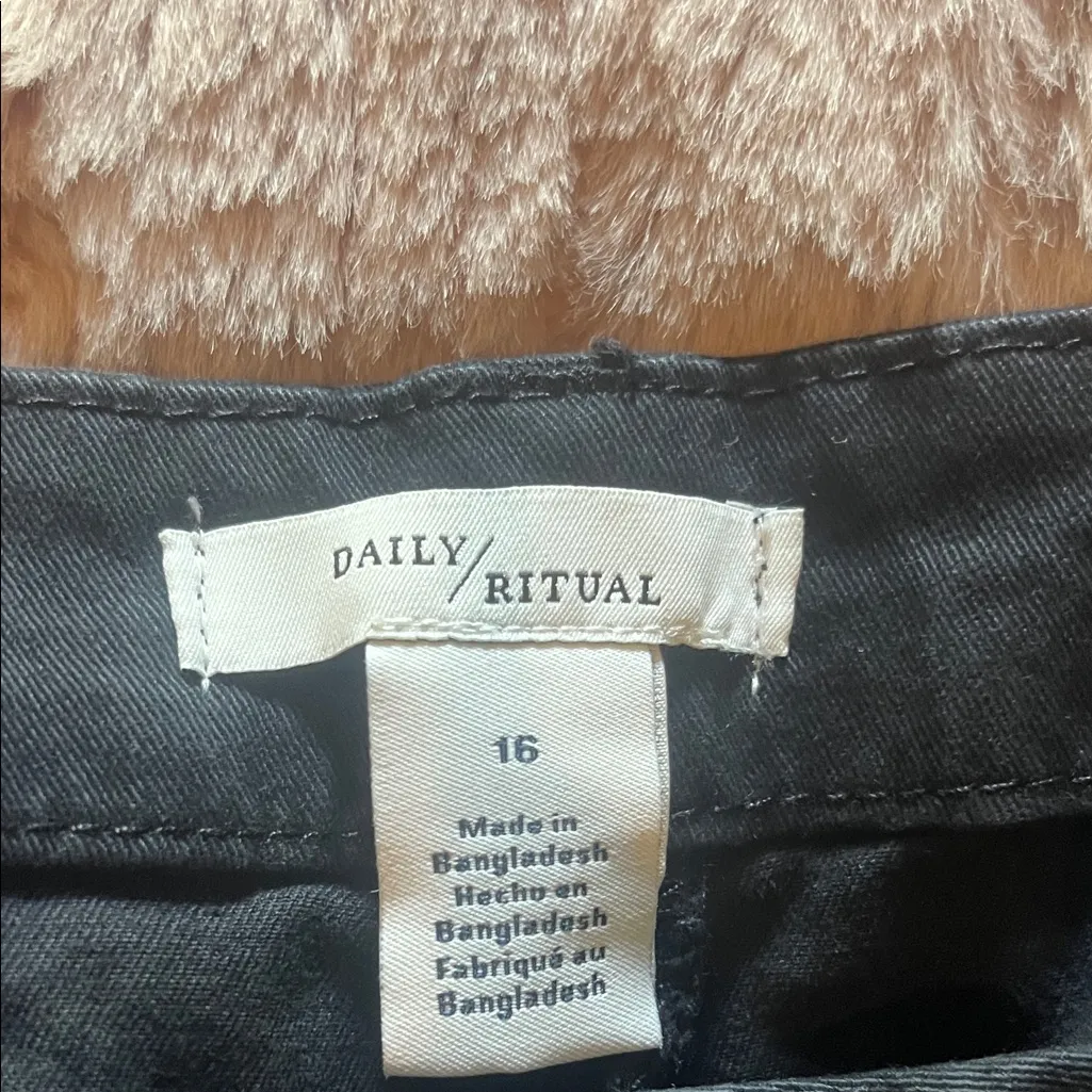 Womens Black Pants Size 16 - Image 6