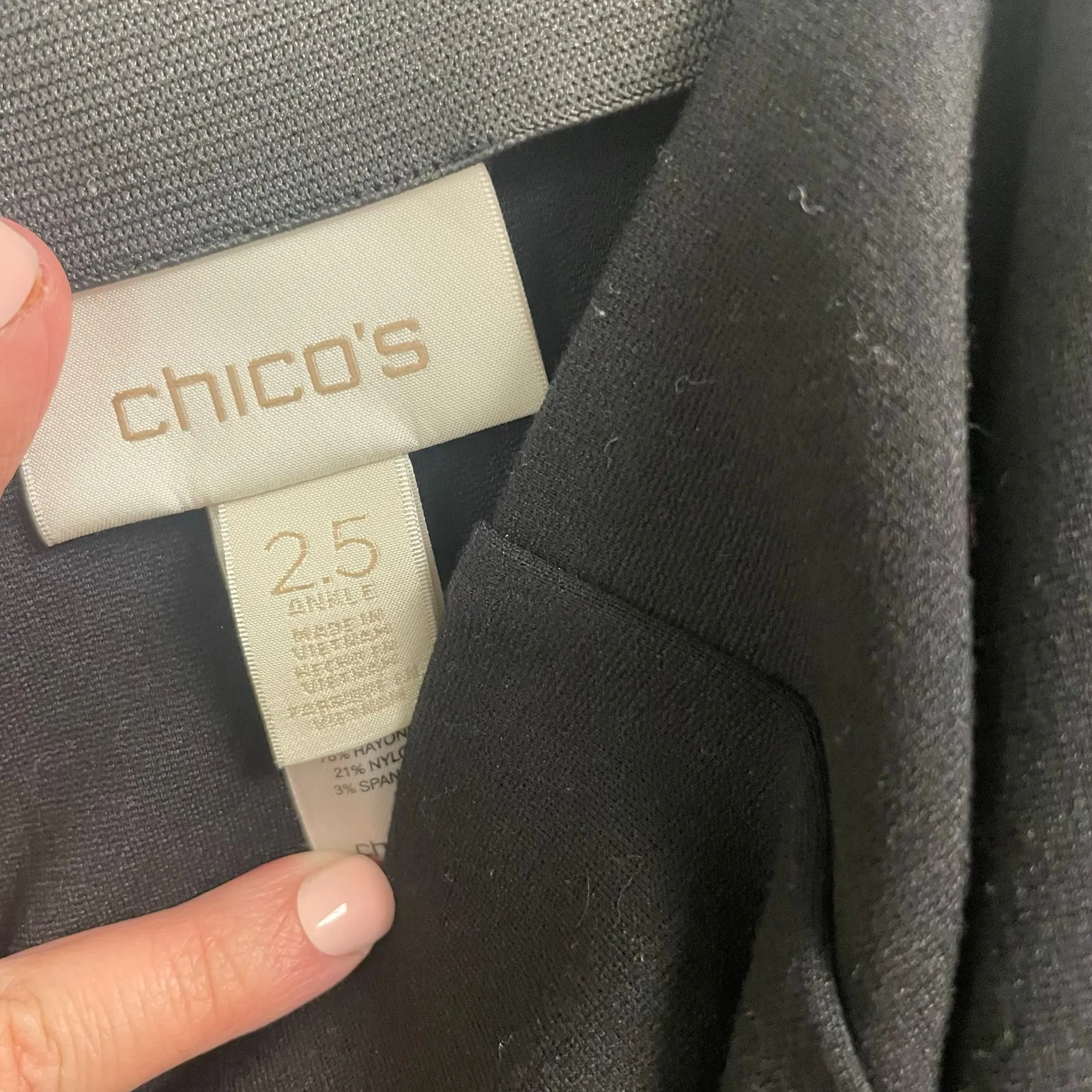 Chicos Black Ponte Stretch Pull On Pants Womens Size Large 2.5 Ankle Cropped - Image 3