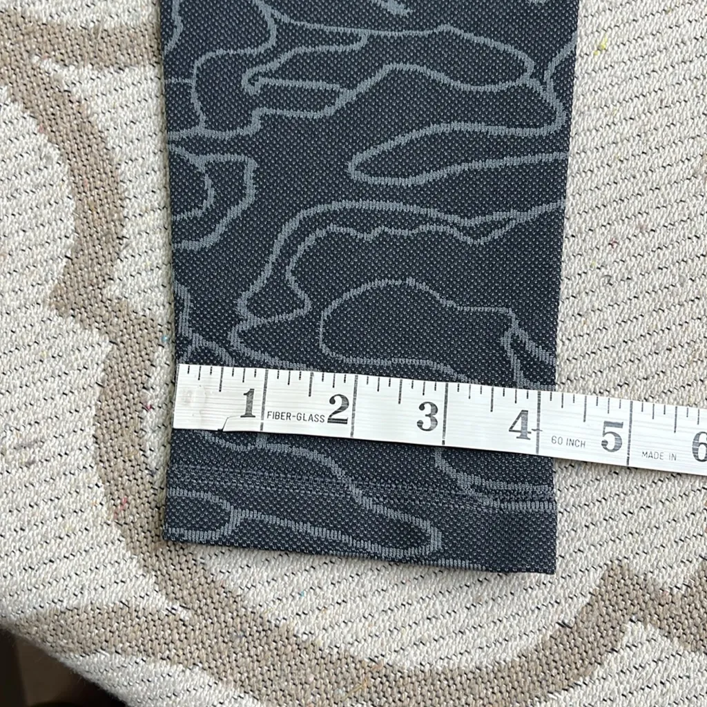 Echt Arise Camo Leggings, size medium - Image 6