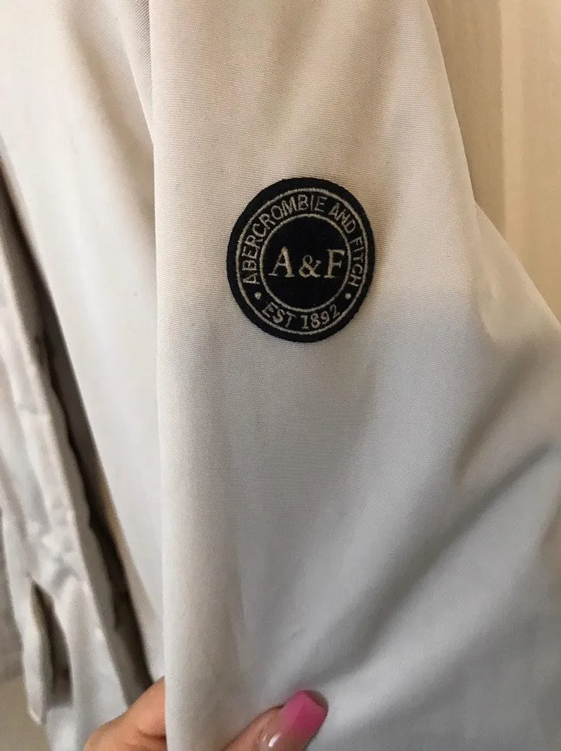 Abercrombie & Fitch Selling My Coat  - Image 2