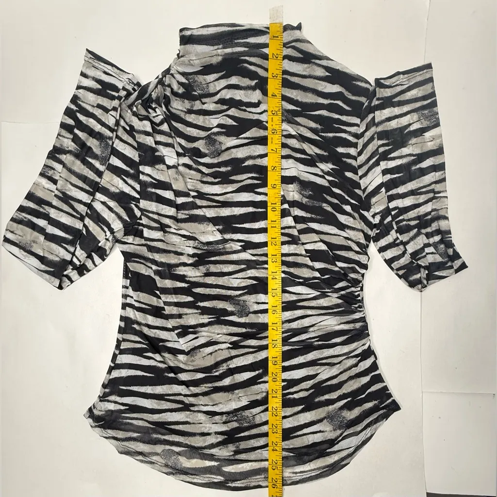 Cable & Gauge Women's Size M Zebra Print Sheer Blouse Top Lined Ruched New Years - Image 5