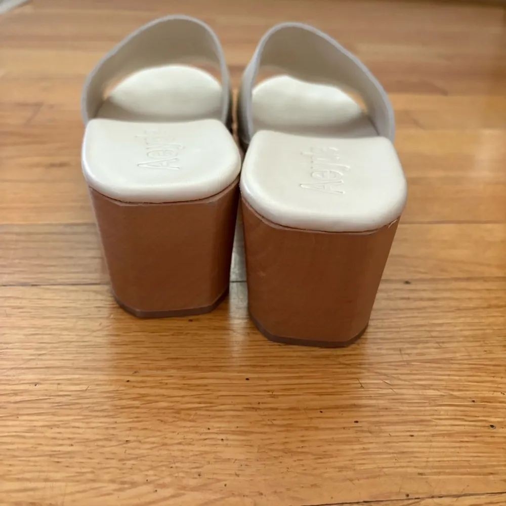 Aeyde Women's Cream Slide Sandals Size 9 - Image 3