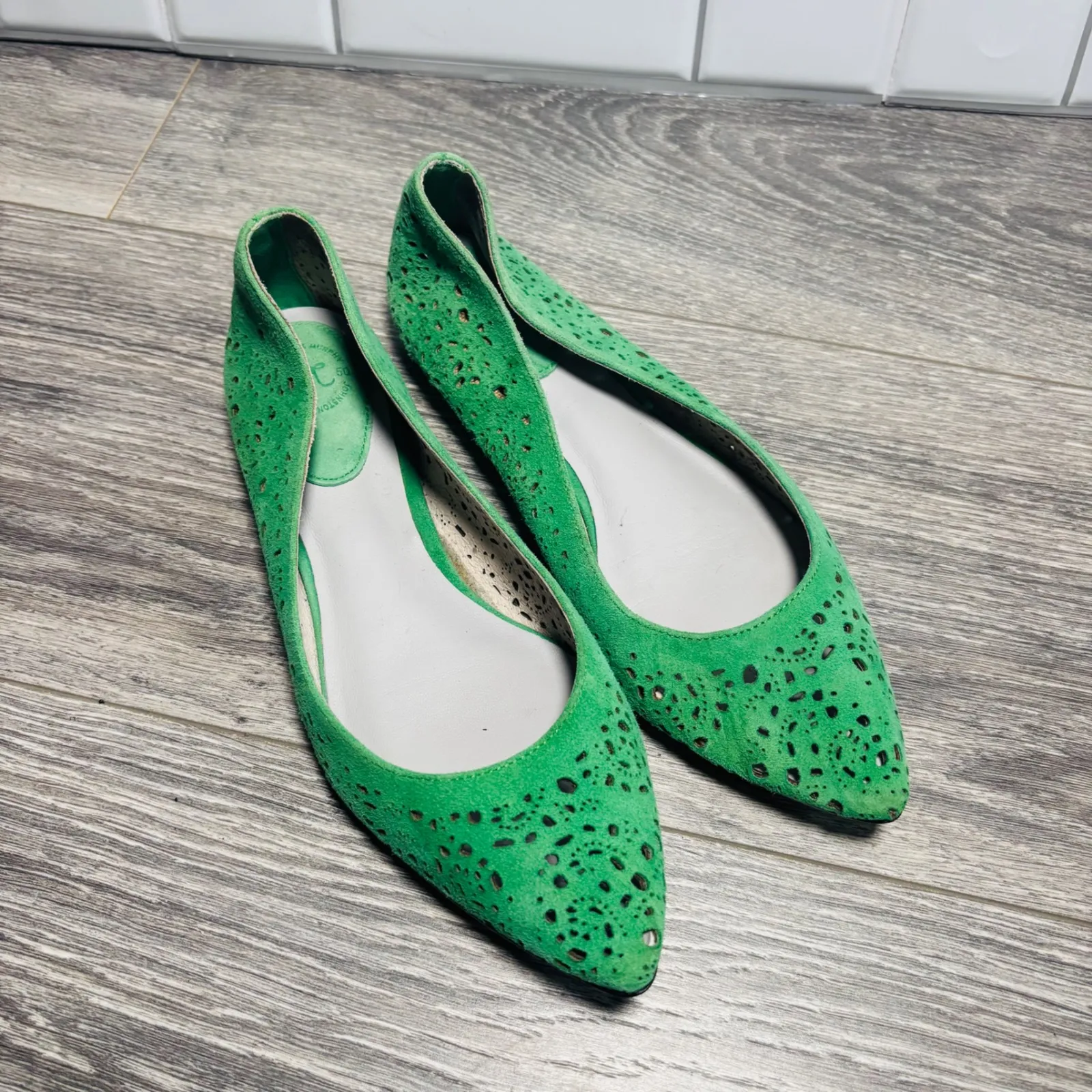 Johnston & Murphy Green Tami Laser Cut Pointed Ballet Flat Women's 6M - Image 2
