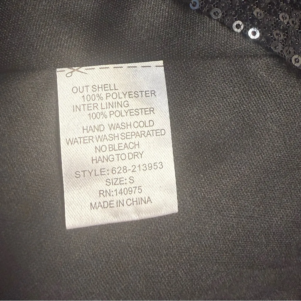 Chic Black Evening Gown - Image 6