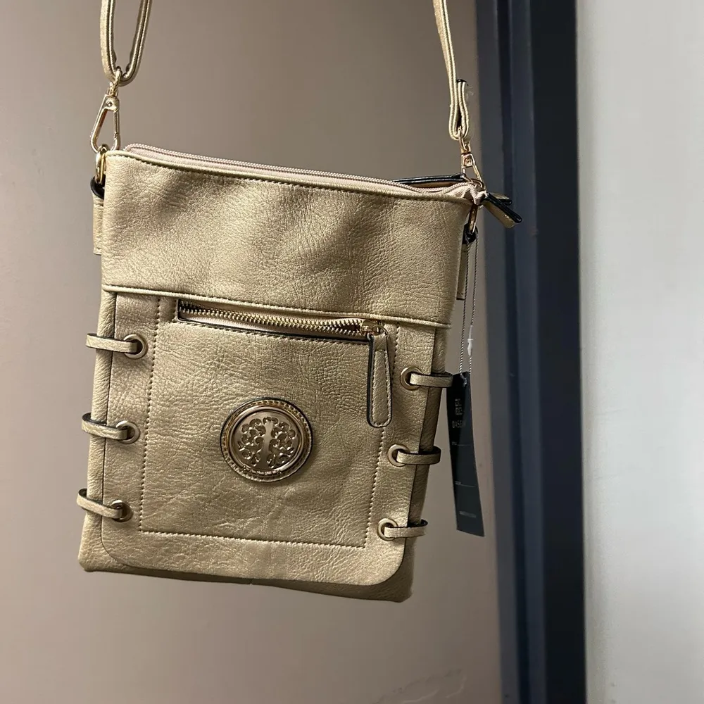 Dasein stylish shoulder purse with multi compartments. NEW! NICE - Image 3