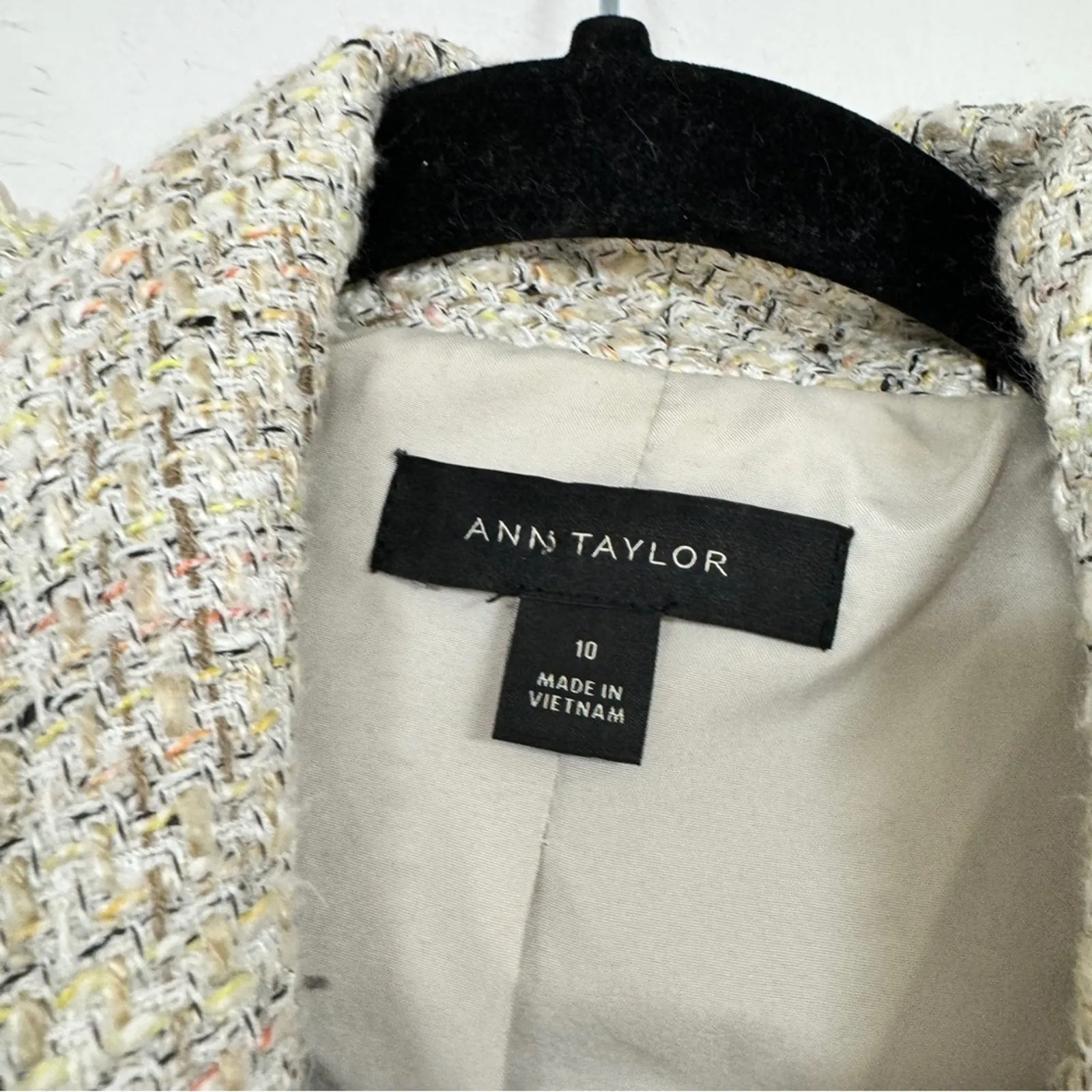 Ann Taylor Cream Tweed Fringe Blazer Jacket Womens 10 Preppy Classic Academia - Image 10