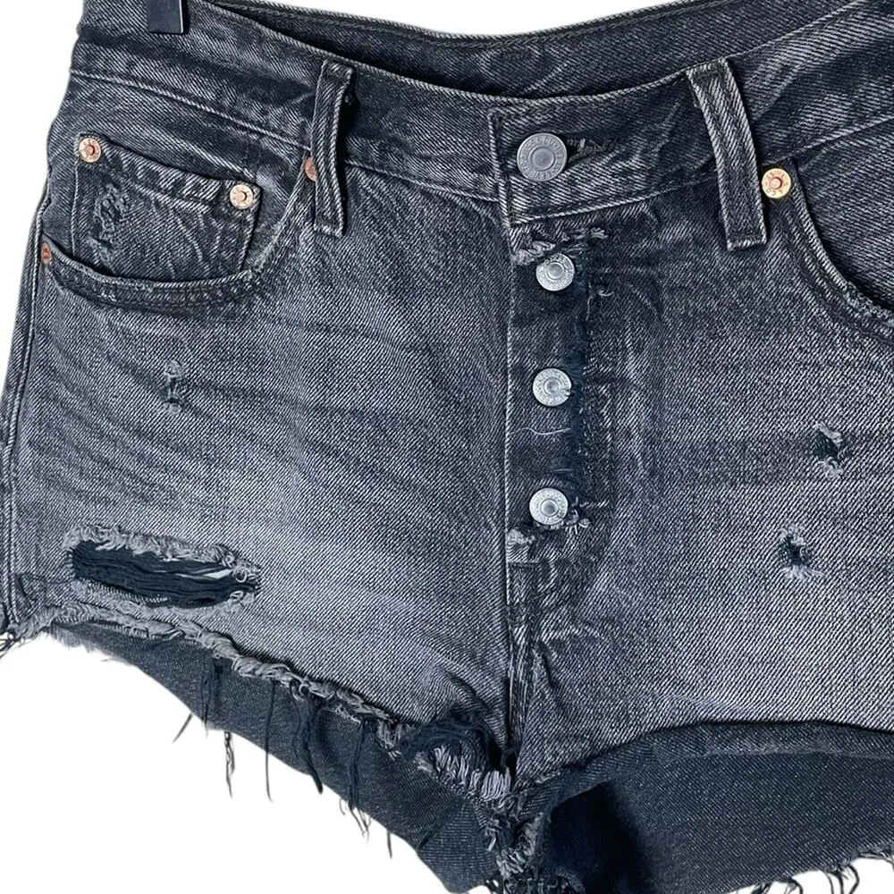 Levi’s 501 Women’s Sz 28 Black Wash Shorts Cut Off Jean Distressed Button Fly - Image 3
