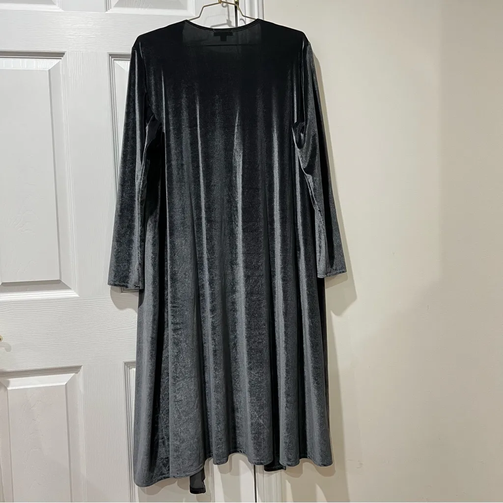 Velvet Lularoe Size Large Grey Velvet Sarah Cardigan Long Duster With Pockets - Image 2