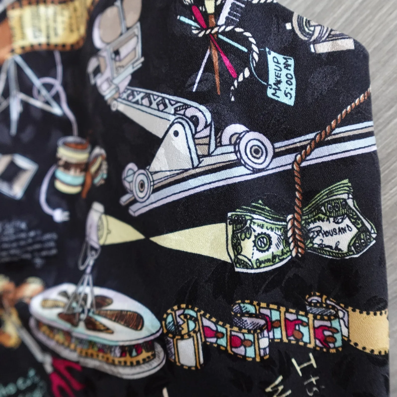 Vintage 90s Nicole Miller Silk Movie Production Actor Actress TV Film Theme Vest - Image 10