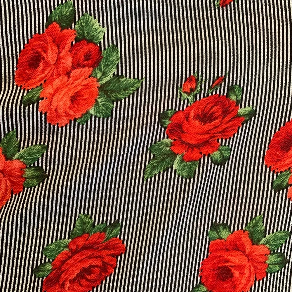 ♥️ ODDY Boho Rose Top With Flowy Bell Sleeves Size M - Image 4