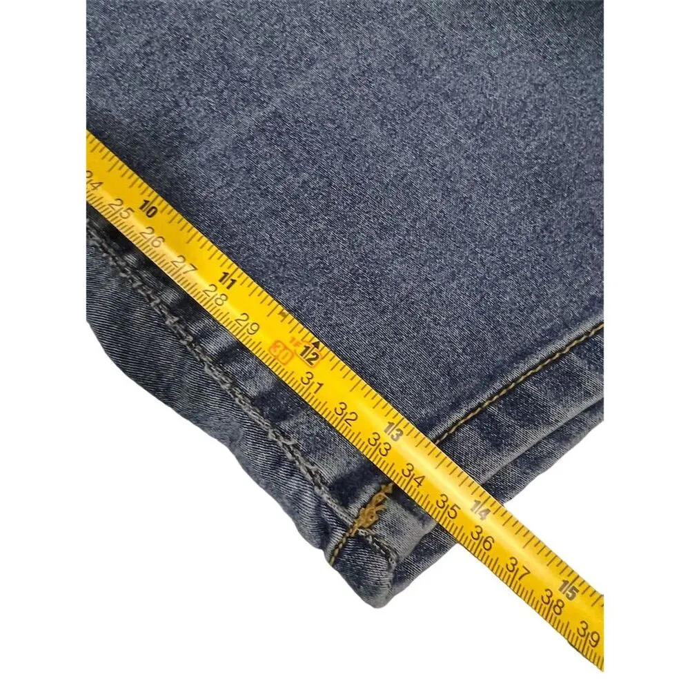 Bandolino Women's Denim Skimmer Shorts Size 16 Blue Summer Casual - Image 4