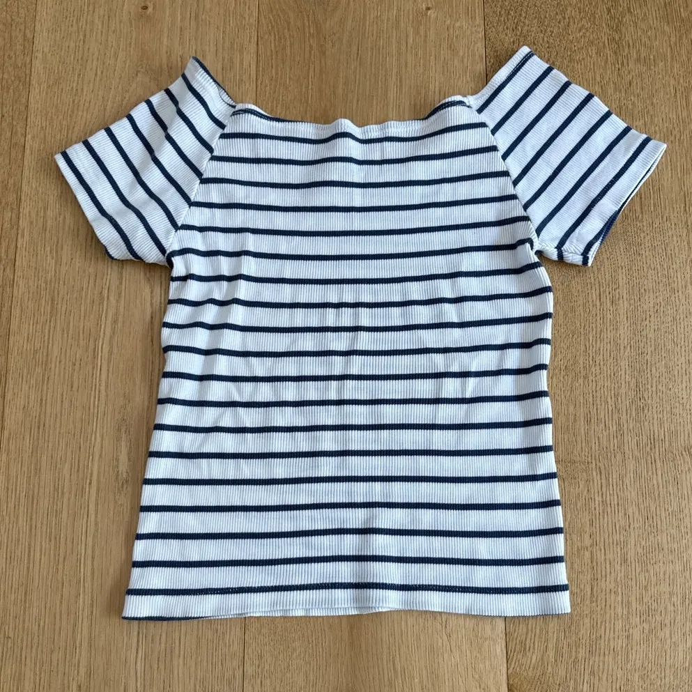 Brandy Melville Top Off Shoulder Stripes Oner Size White Navy - Image 3