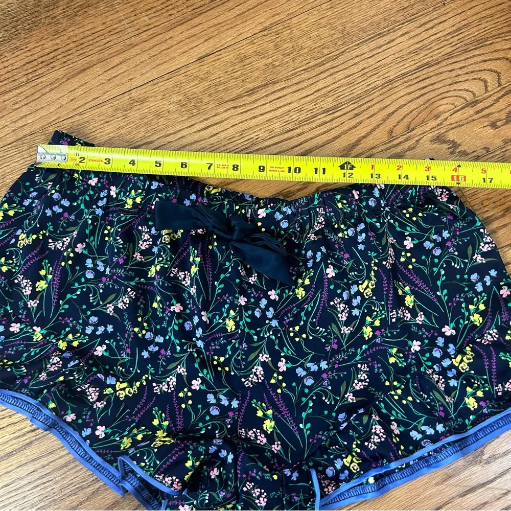 Victoria’s Secret | Floral Satin Ruffled Pajama Shorts Size L - Image 8