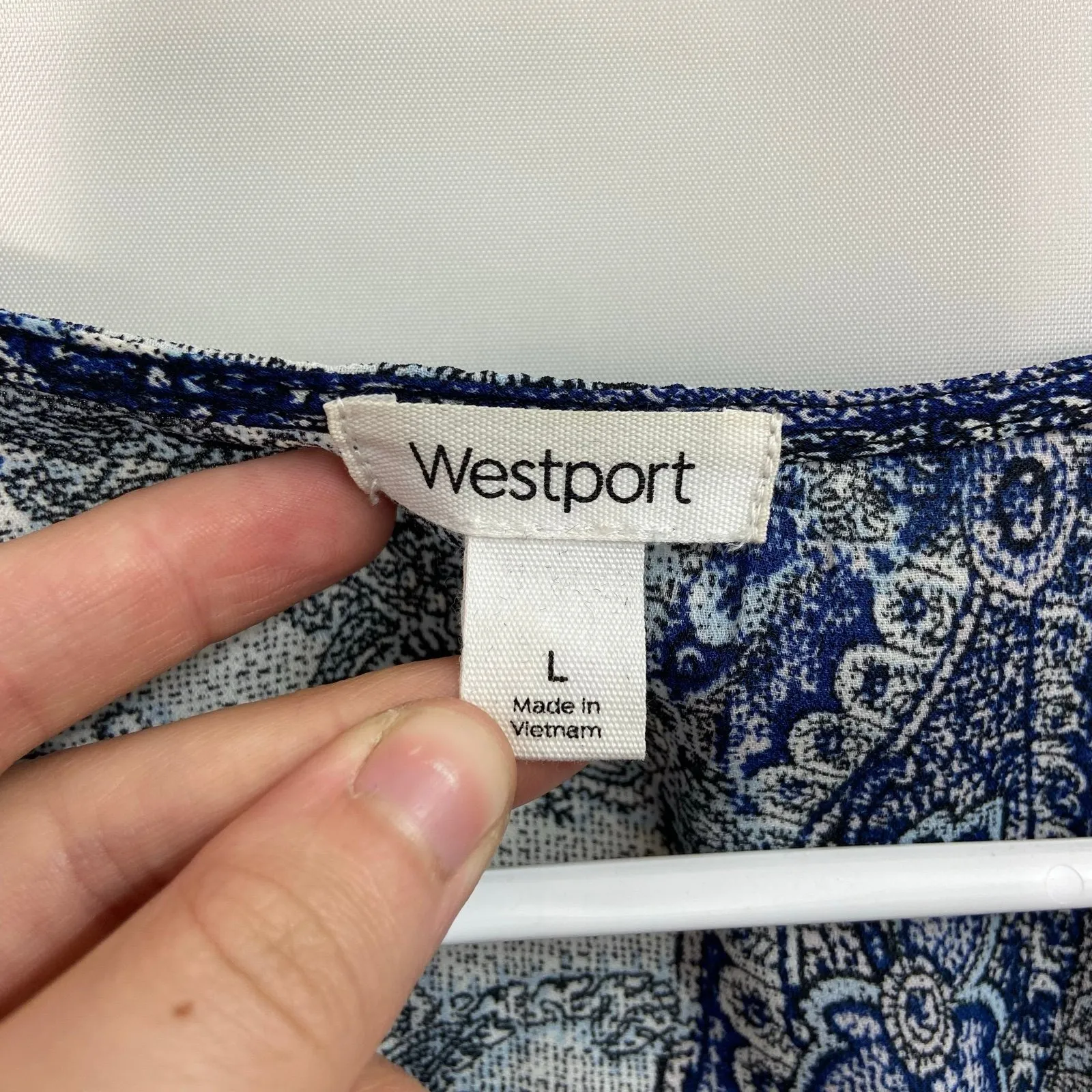 NWOT Westport women's‎ blue white paisley cross front bell sleeve lined blouse L - Image 4