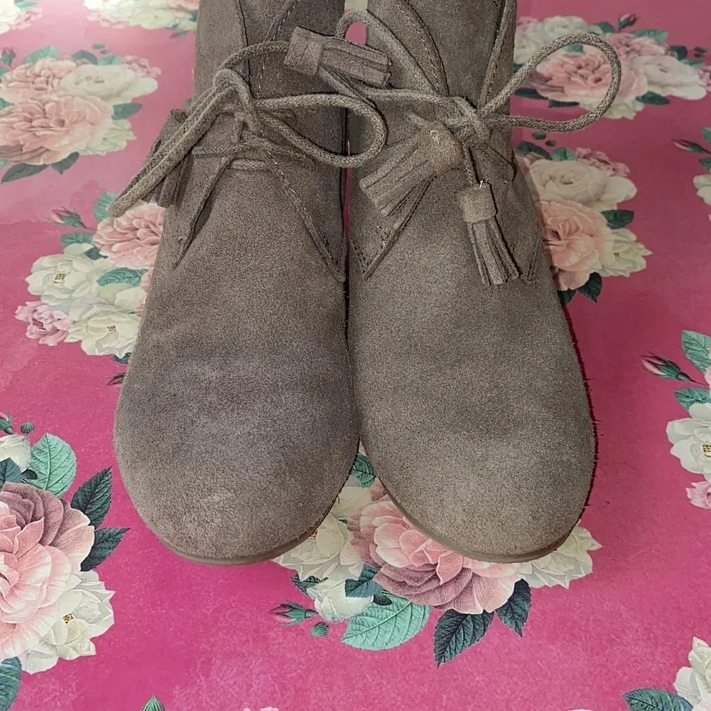 Crown vintage boots wedge suede‎ tan taupe leather 6.5 - Image 2