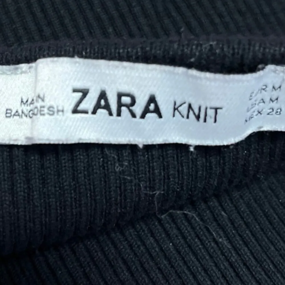 Zara Women's Black Rib Knit Short Sleeve V-Neck Wrap Sweater Crop Shirt Top Sz M - Image 3