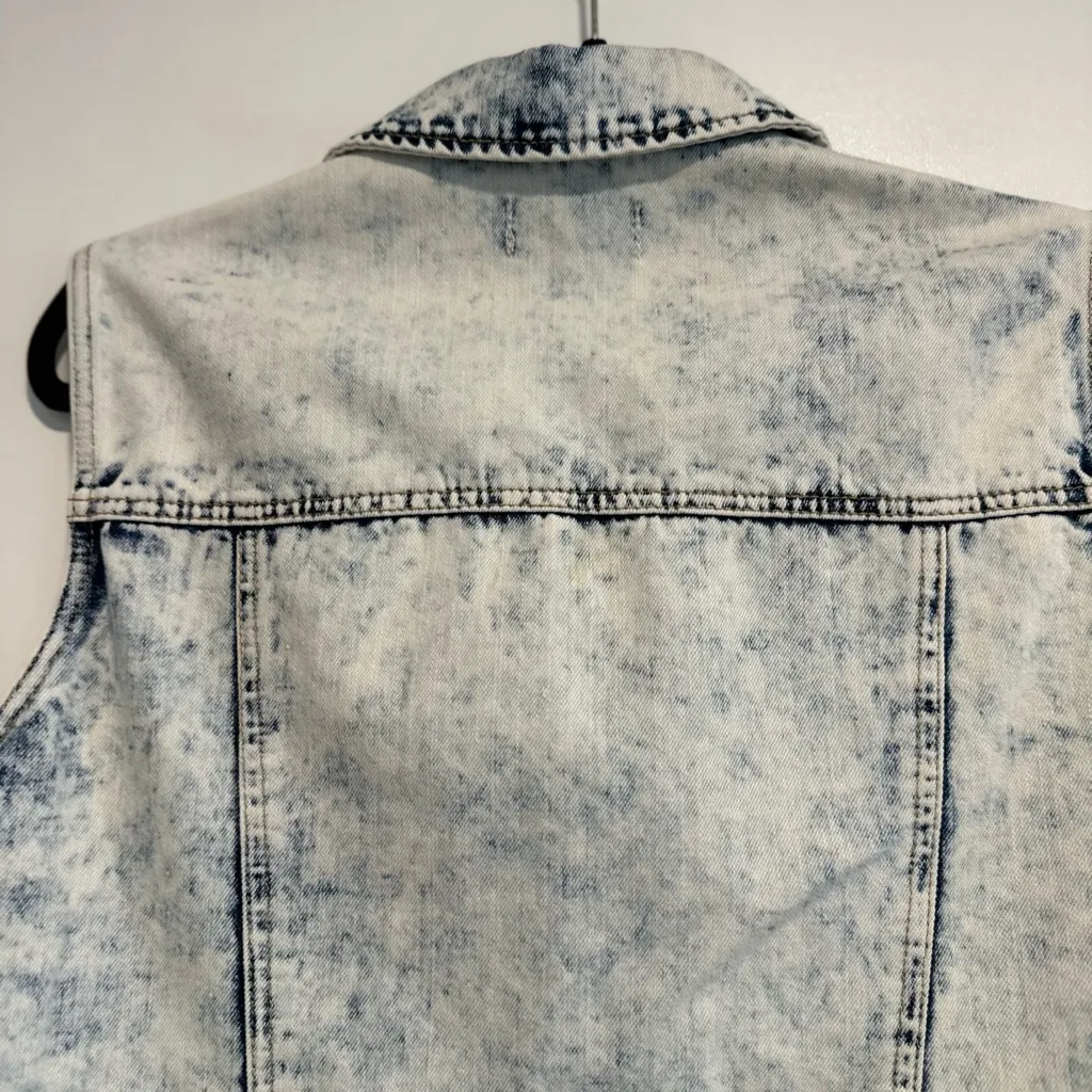 VTG ChiQle Y2K Acid Wash. Stone Wash. Denim Vest. Button Up Sleeveless Collared Blue Size M - Image 12