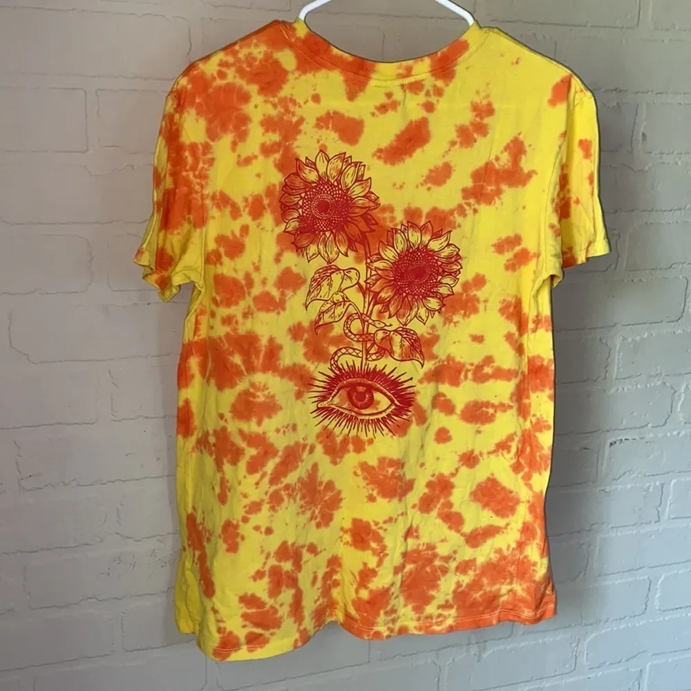 Empyre shirt Tie Dye Graphic Tee Sunflowers Eye Boho Trippy Tangerine Orange Red Size M - Image 6