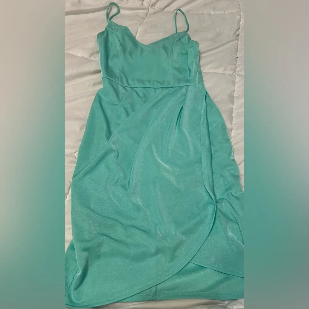 NWOT Mint Green Tulip Knit mini dress Small - Image 4