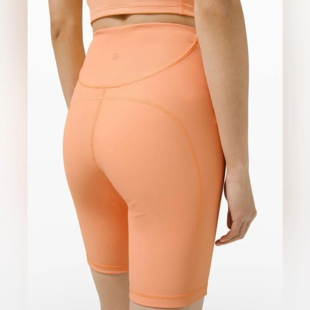 Lululemon Ribbed Contoured High Rise Short 8" Size 2 - Image 5